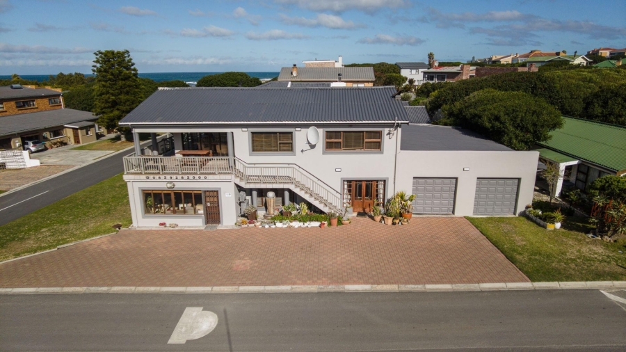 5 Bedroom Property for Sale in Kleinbaai Western Cape